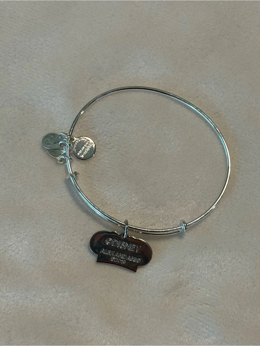 Disney Parks Exclusive Alex and Ani Minnie Mouse “MOM” Charm Bangle Bracelet